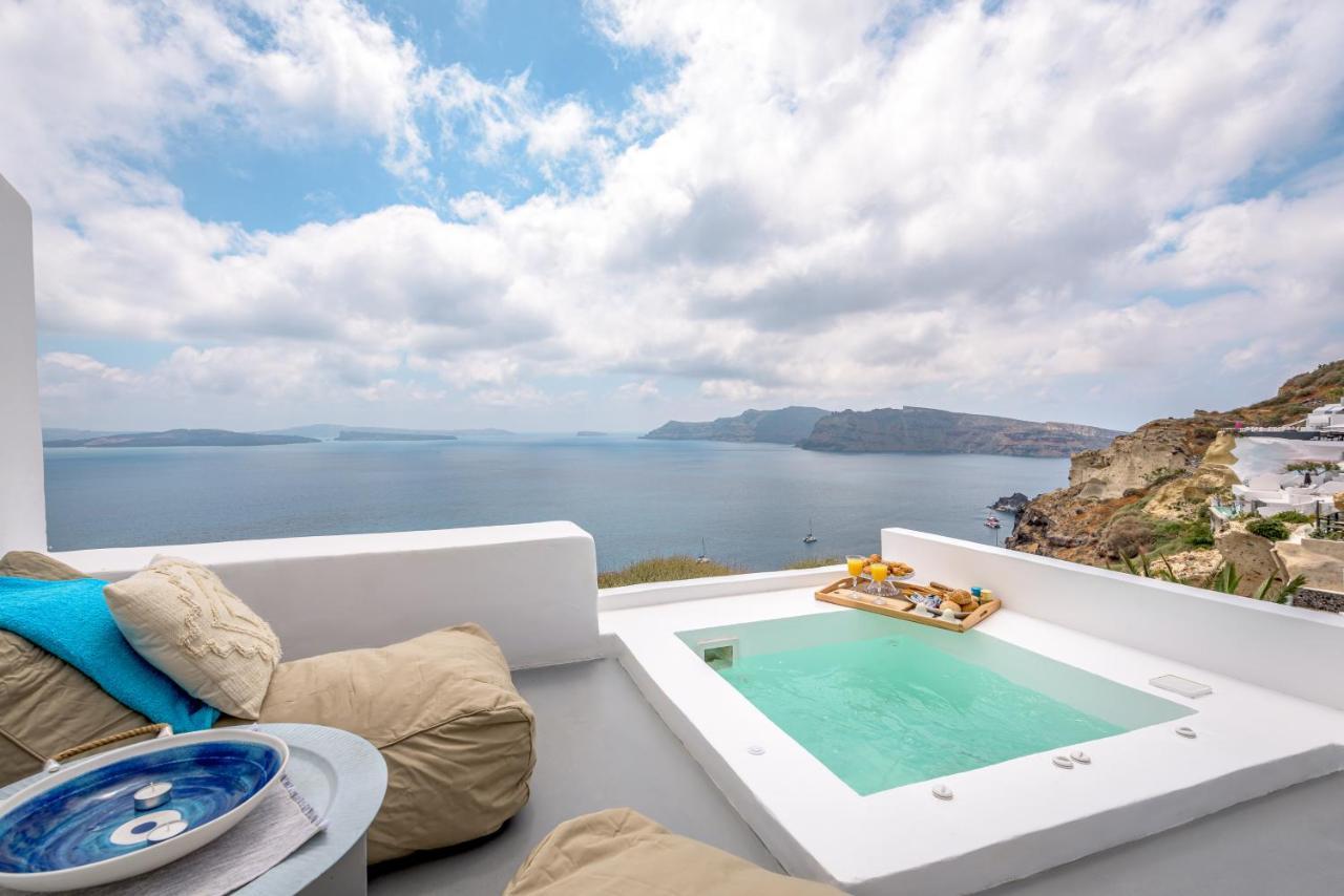 Amazing View Villa Oia With Jacuzzi Exterior photo